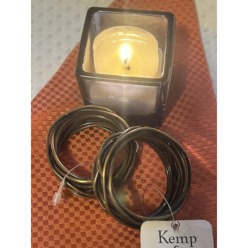 Kemp & Beatley Twisted Wire NEW - Brass Napkin Rings Set Of 2 Plus Cloth Napkins